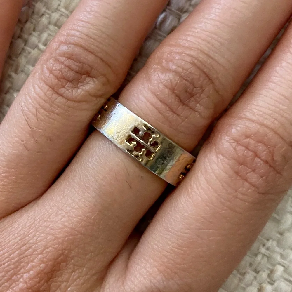 Tory Burch ring - Picture 1 of 3